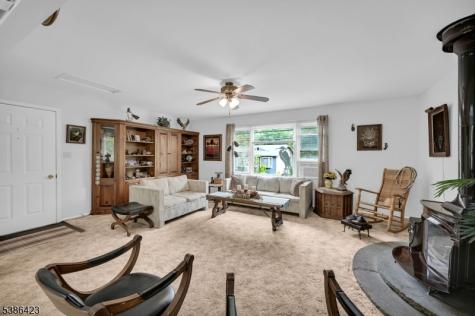 92 Lakeview Terrace Oakland NJ 07436