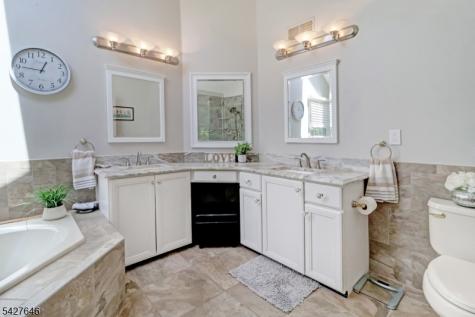 30 Baybury Court East Hanover NJ 07936