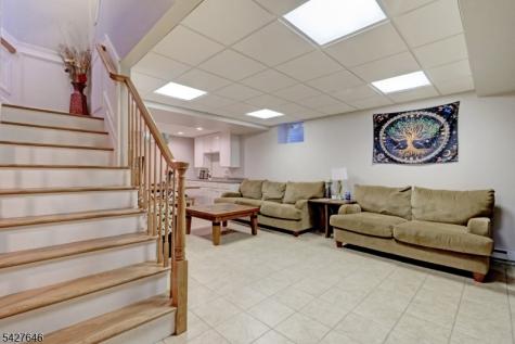 30 Baybury Court East Hanover NJ 07936