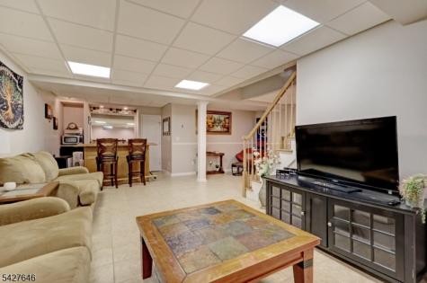 30 Baybury Court East Hanover NJ 07936