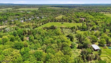 9 Roosevelt Road Readington NJ 08889