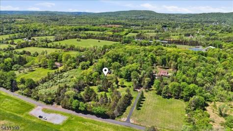 9 Roosevelt Road Readington NJ 08889