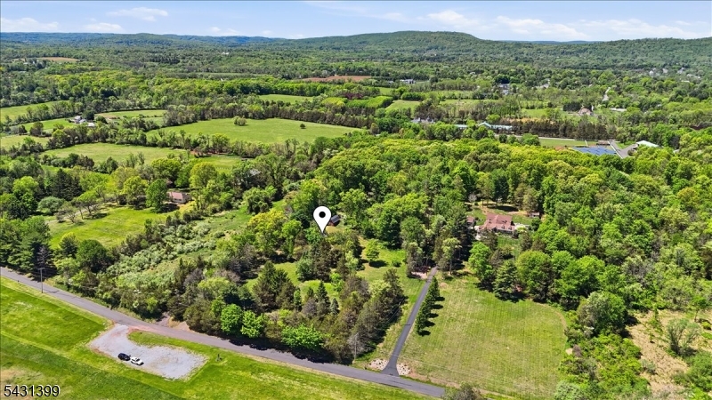 9 Roosevelt Road Readington NJ 08889