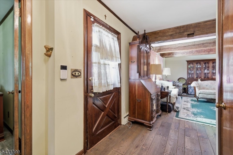 9 Roosevelt Road Readington NJ 08889