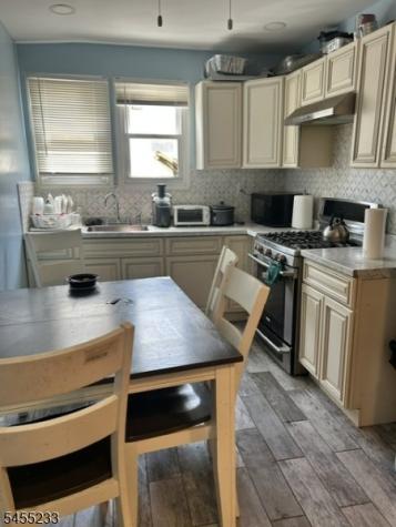 92 Burlington Avenue Paterson NJ 07502