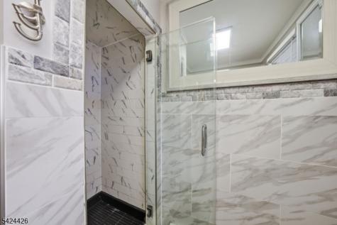 772 Harrell Avenue Woodbridge NJ 07095