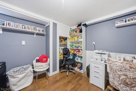 772 Harrell Avenue Woodbridge NJ 07095