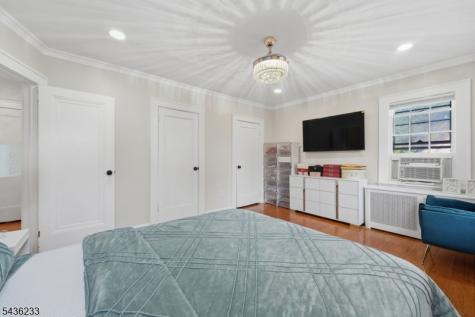 285 W Hudson Avenue Englewood NJ 07631