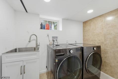 285 W Hudson Avenue Englewood NJ 07631
