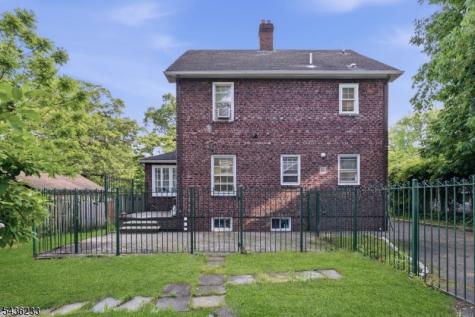 285 W Hudson Avenue Englewood NJ 07631