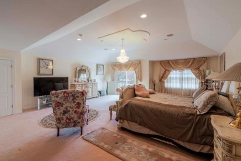 12 Morgan Way East Hanover NJ 07936