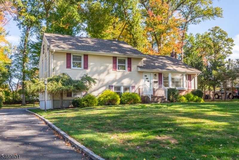 33 Weaver Place East Hanover NJ 07936