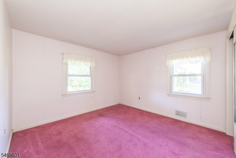 33 Weaver Place East Hanover NJ 07936