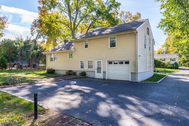33 Weaver Place East Hanover NJ 07936