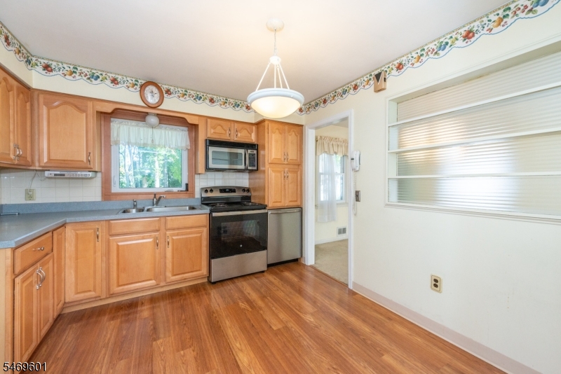 33 Weaver Place East Hanover NJ 07936