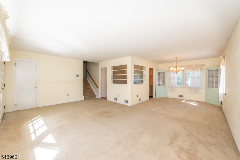 33 Weaver Place East Hanover NJ 07936
