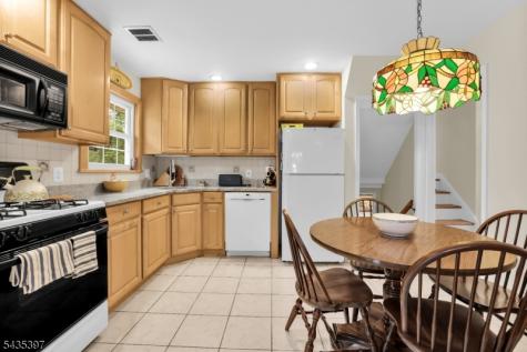 23 Ridge Court Cedar Grove NJ 07009