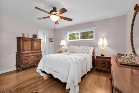 23 Ridge Court Cedar Grove NJ 07009