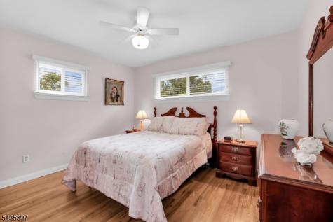 23 Ridge Court Cedar Grove NJ 07009