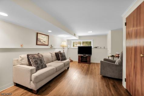 23 Ridge Court Cedar Grove NJ 07009