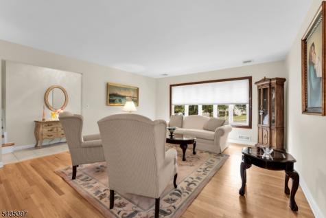 23 Ridge Court Cedar Grove NJ 07009