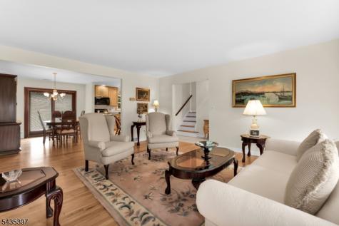 23 Ridge Court Cedar Grove NJ 07009