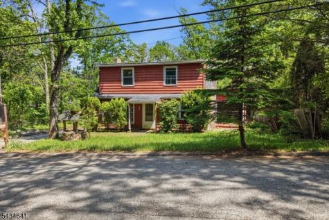71 Center Street West Milford NJ 07480