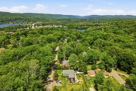 71 Center Street West Milford NJ 07480