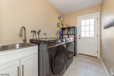 12 Fox Run Parsippany-troy Hills NJ 07054