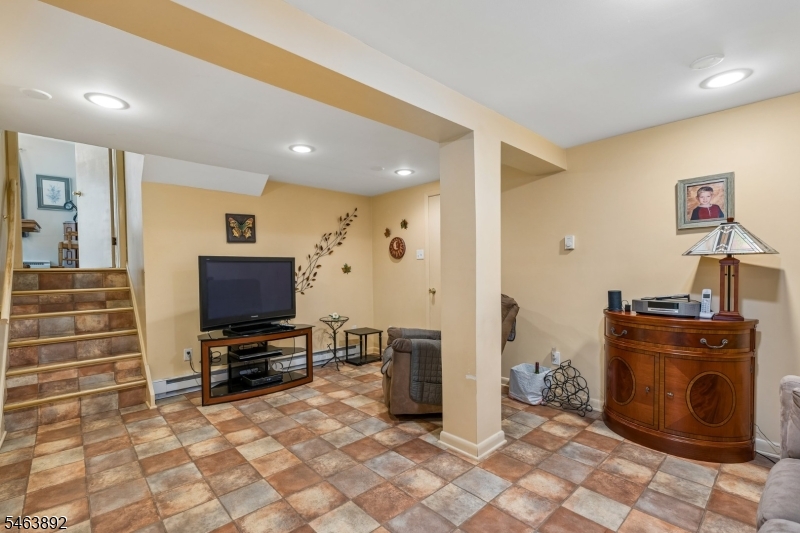 195 E Passaic Avenue Bloomfield NJ 07003