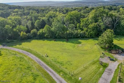 39 Hope Road Blairstown NJ 07825