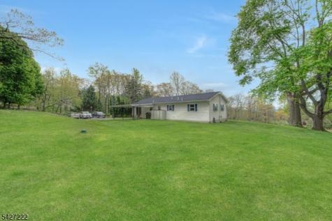 5 Decker Road Harmony NJ 08865