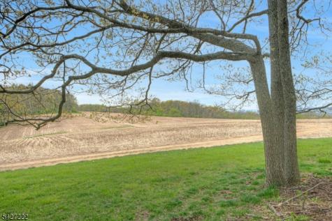 5 Decker Road Harmony NJ 08865