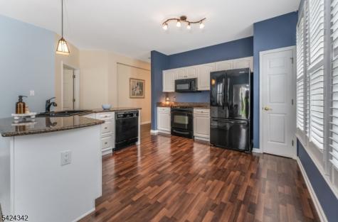 11 Stafford Lane White NJ 07823