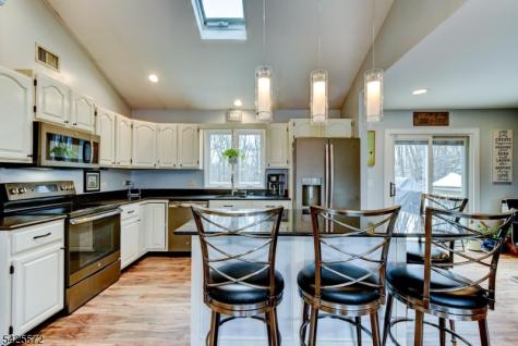 61 Lakeside Drive NW Vernon NJ 07461