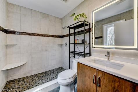 61 Lakeside Drive NW Vernon NJ 07461