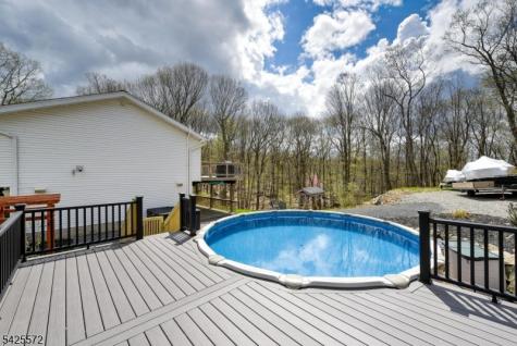 61 Lakeside Drive NW Vernon NJ 07461