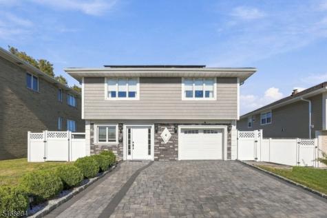 6 Azalea Drive E Wallington NJ 07057