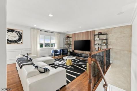 6 Azalea Drive E Wallington NJ 07057