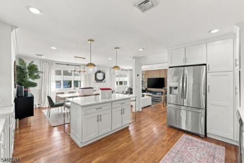 6 Azalea Drive E Wallington NJ 07057