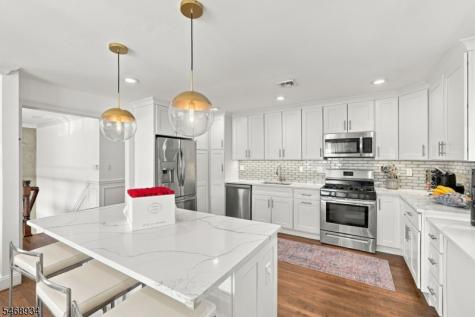 6 Azalea Drive E Wallington NJ 07057