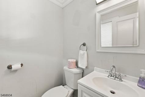 6 Azalea Drive E Wallington NJ 07057