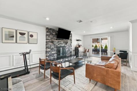 6 Azalea Drive E Wallington NJ 07057