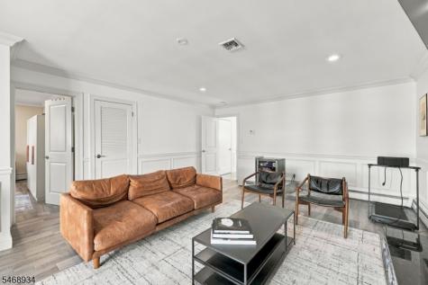 6 Azalea Drive E Wallington NJ 07057