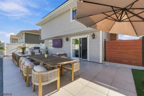 6 Azalea Drive E Wallington NJ 07057
