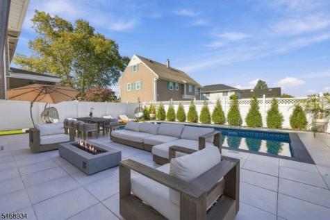6 Azalea Drive E Wallington NJ 07057