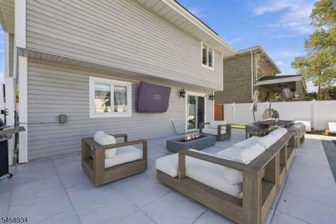 6 Azalea Drive E Wallington NJ 07057