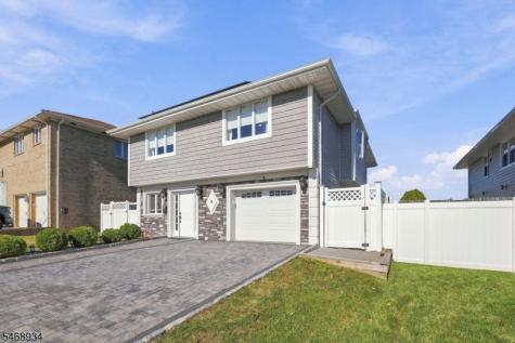 6 Azalea Drive E Wallington NJ 07057