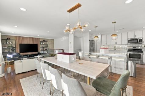 6 Azalea Drive E Wallington NJ 07057