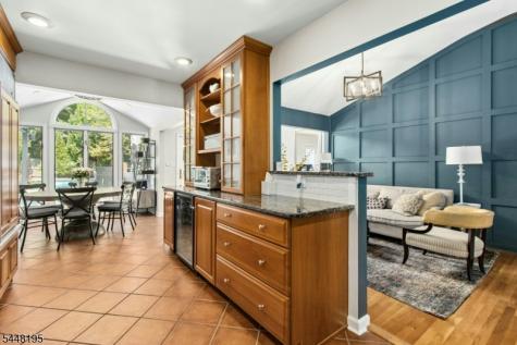 356 Longview Drive Mountainside NJ 07092